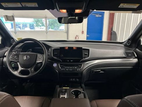 Certified 2024 Honda Passport EX-L image 18