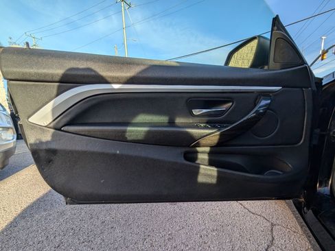 Used 2017 BMW 430i Convertible image 11