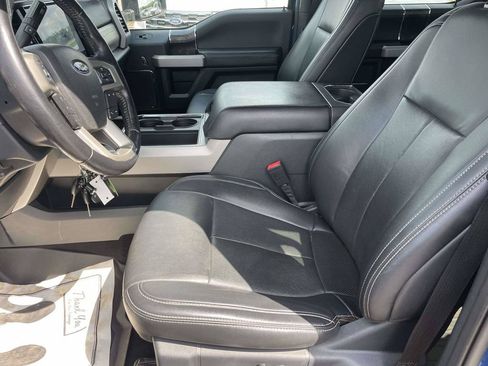 Used 2022 Ford F250 Lariat w/ Black Appearance Package AWD/4WD image 4