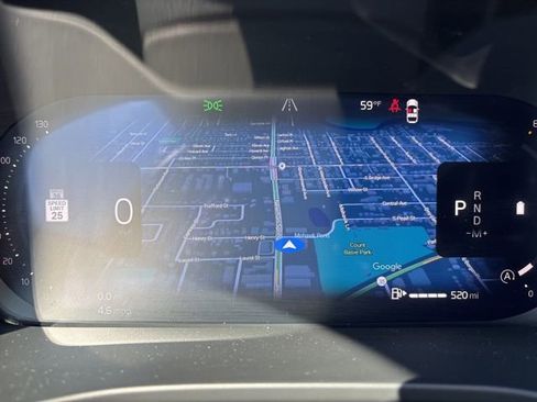 Used 2025 Volvo XC40 B5 Plus image 23