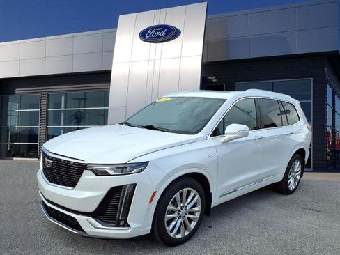 Used 2020 Cadillac XT6 Premium Luxury AWD/4WD image 4