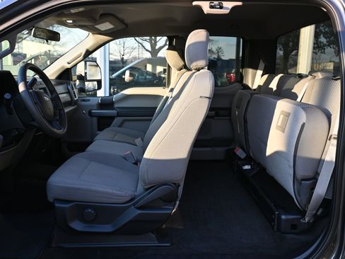 Used 2018 Ford F250 XLT image 4