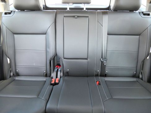 Certified 2021 Volkswagen Atlas SE w/ Towing Package image 13