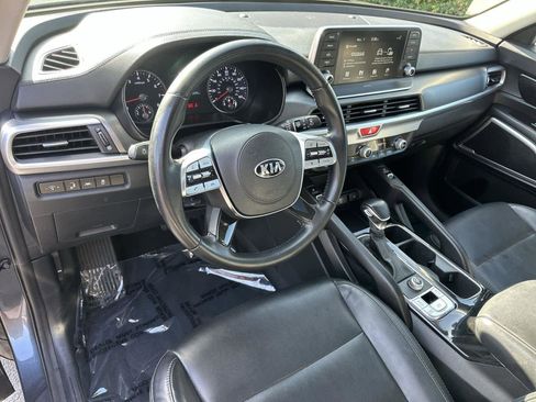 Used 2020 Kia Telluride S w/ S 8 Passenger Seating Package image 2