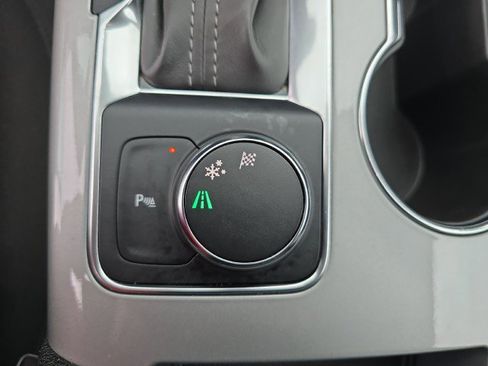 Used 2019 Chevrolet Blazer LT image 25