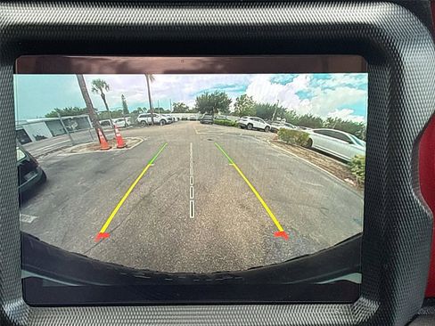 Used 2022 Jeep Wrangler Unlimited Rubicon w/ Steel Bumper Group image 15