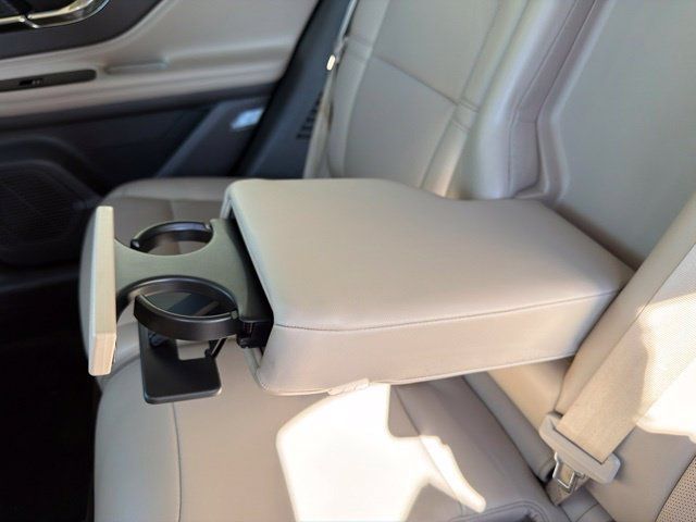 Used 2020 Lincoln Corsair AWD w/ Equipment Group 101A image 19