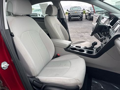 Used 2016 Hyundai Sonata SE w/ Cargo Package FWD image 13