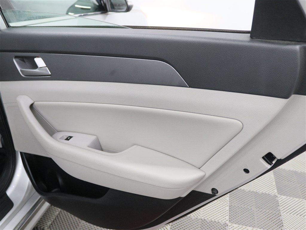 Used 2016 Hyundai Sonata SE FWD image 20