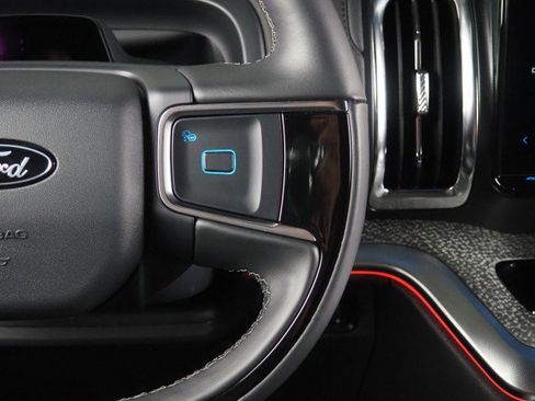 Used 2025 Ford Expedition Tremor image 26