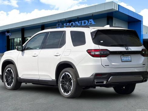 Used 2026 Honda Pilot image 10