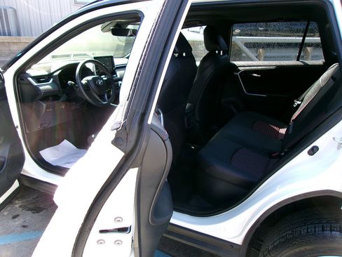 Used 2022 Toyota RAV4 XSE image 14