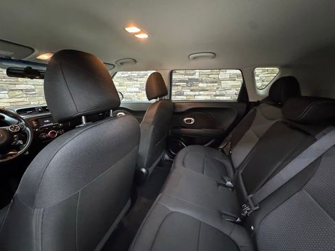 Used 2017 Kia Soul + w/ Designer's Package image 28