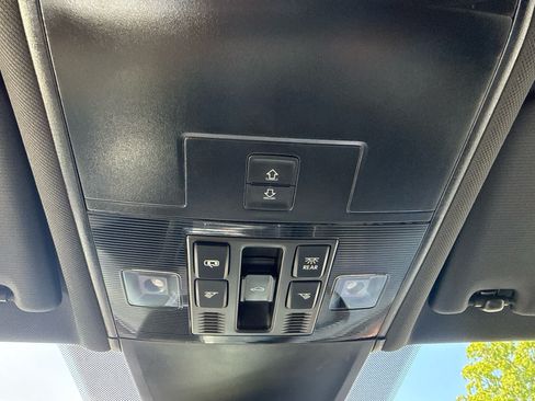 Used 2024 Volkswagen Tiguan SEL R-Line AWD/4WD image 25