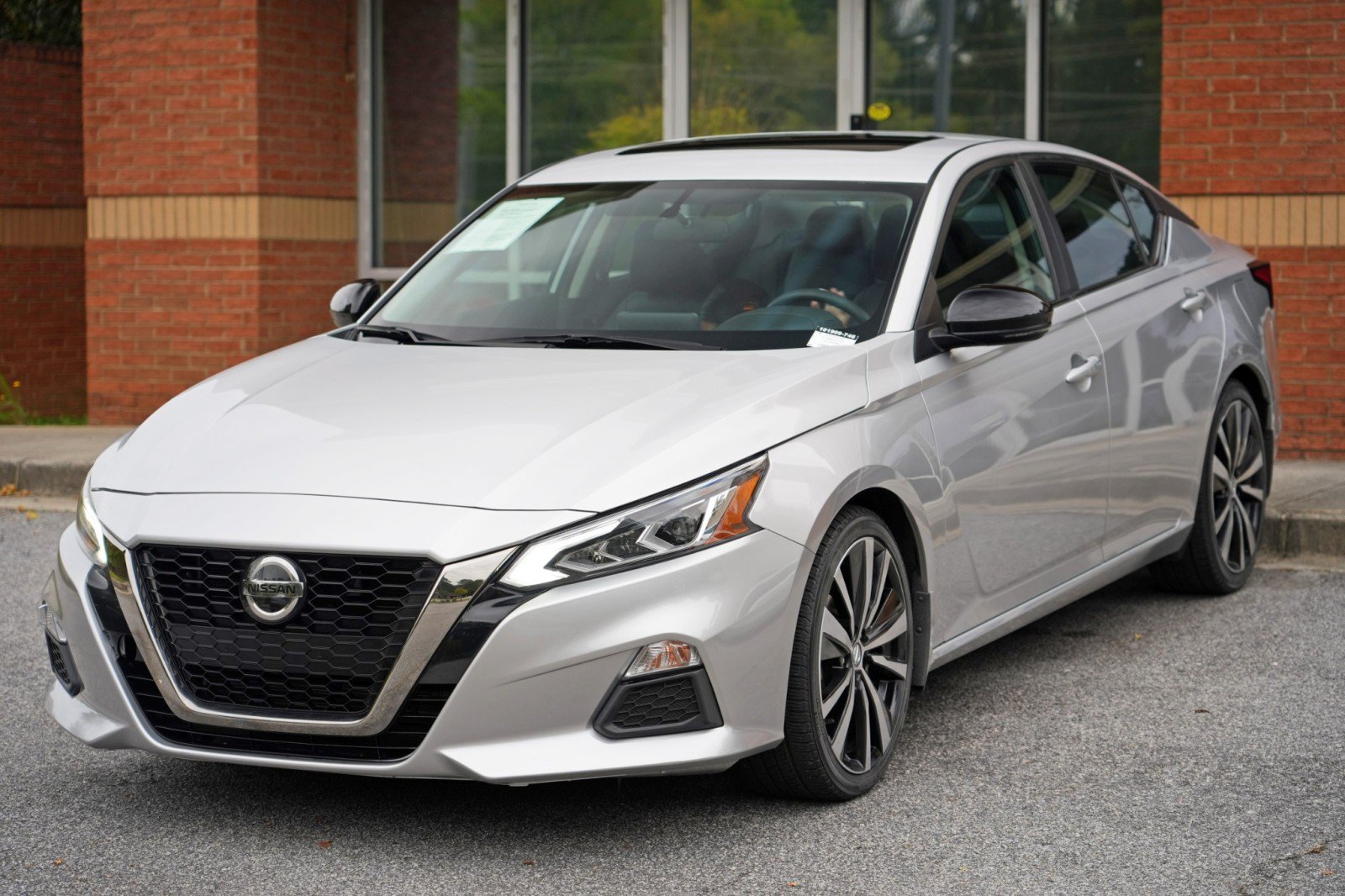 Used 2019 Nissan Altima 2.5 SR w/ SR Premium Package FWD image 43
