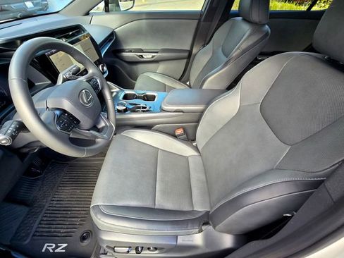 Used 2025 Lexus RZ 300e w/ Accessory Package (2T) image 23