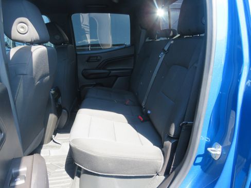 Used 2023 Chevrolet Colorado Trail Boss w/ Technology Package image 7