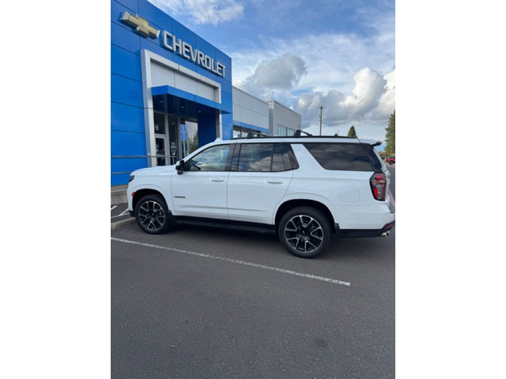 Used 2024 Chevrolet Tahoe RST w/ Sport Performance Package AWD/4WD image 8