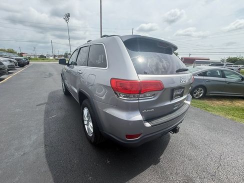 Used 2017 Jeep Grand Cherokee Laredo w/ Quick Order Package 23E AWD/4WD image 6