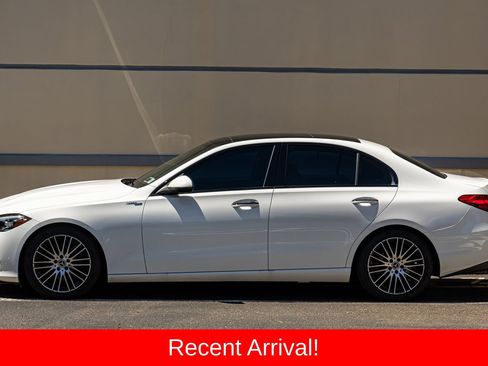 Used 2022 Mercedes-Benz C 300 4MATIC Sedan image 5