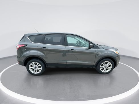 Used 2017 Ford Escape SE AWD/4WD image 9