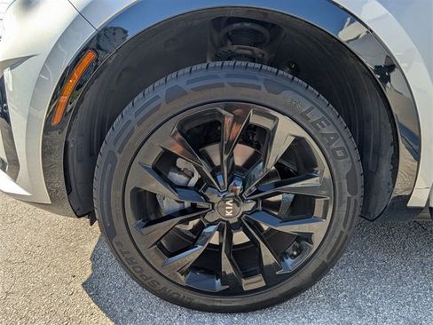 Used 2021 Kia Sorento SX image 17