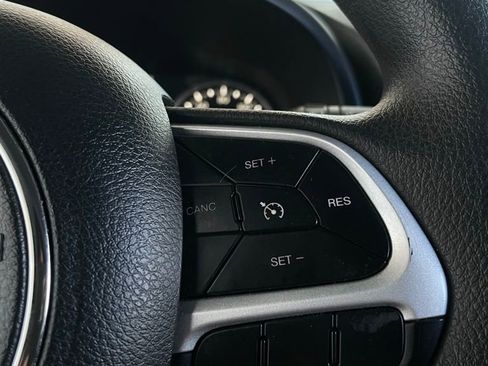 Used 2020 Jeep Renegade Sport image 23