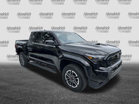 Certified 2025 Toyota Tacoma TRD Sport AWD/4WD image 2