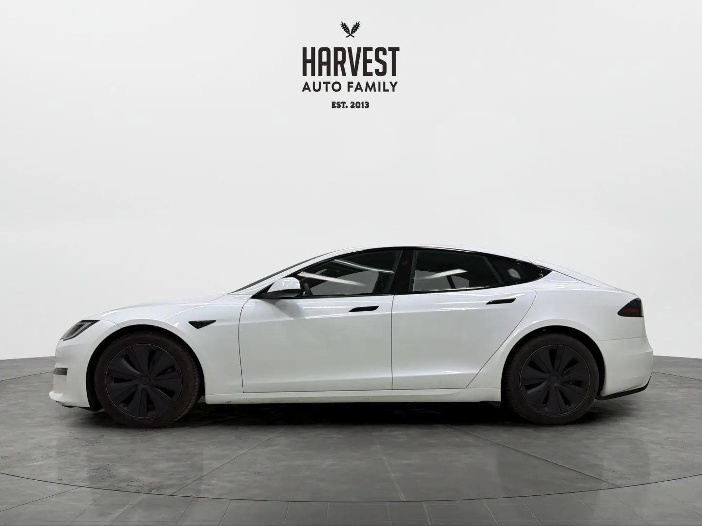 Used 2023 Tesla Model S Standard Range AWD/4WD image 2