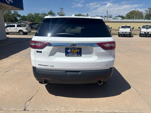Used 2018 Chevrolet Traverse LT w/ LPO, Floor Liner Package AWD/4WD image 4