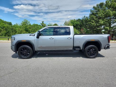 Certified 2025 GMC Sierra 2500 AT4 w/ AT4 Premium Plus Package AWD/4WD image 2