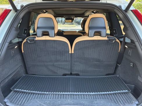 Used 2017 Volvo XC90 T6 Momentum AWD/4WD image 5