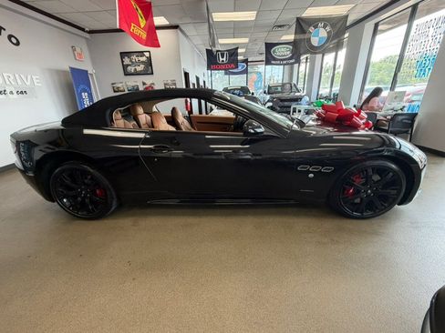 Used 2016 Maserati GranTurismo Sport RWD image 31
