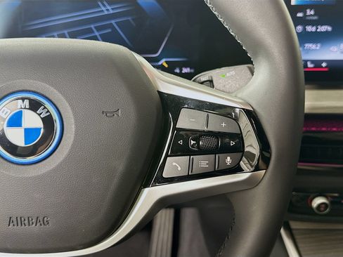 Used 2025 BMW i4 eDrive40 RWD image 19