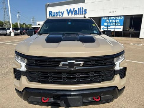 Used 2023 Chevrolet Silverado 1500 LT Trail Boss w/ LPO, Dark Essentials Package AWD/4WD image 5