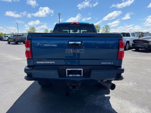 Used 2017 GMC Sierra 2500 Denali w/ Duramax Plus Package AWD/4WD image 6