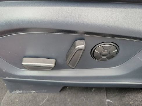 Used 2025 Ford Explorer ST AWD/4WD image 7