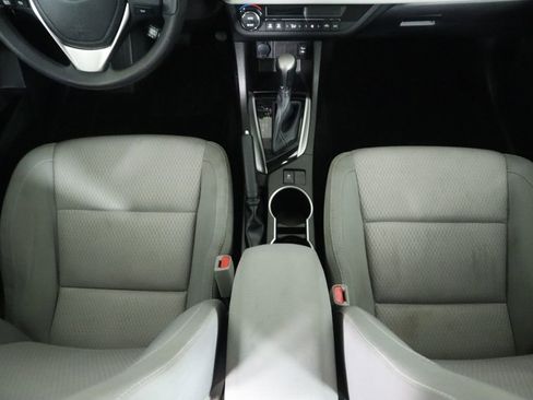 Used 2015 Toyota Corolla LE image 16