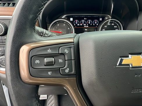 Used 2022 Chevrolet Silverado 2500 High Country w/ Z71 Off-Road Package image 27