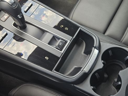Certified 2026 Porsche Macan AWD/4WD image 20