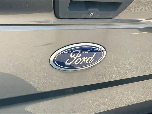 Used 2015 Ford F150 XLT w/ Equipment Group 301A Mid RWD image 10