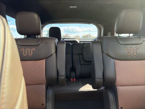 Used 2023 Ford Explorer King Ranch w/ Technology Package AWD/4WD image 6