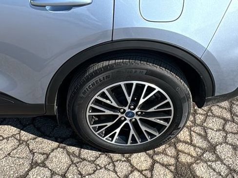 Certified 2022 Ford Escape SEL w/ Technology Package image 27