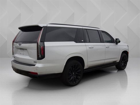 Certified 2023 Cadillac Escalade ESV Sport Platinum w/ LPO, ONYX Package image 5