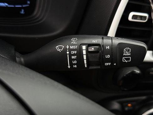 Certified 2023 Hyundai Venue Limited image 17