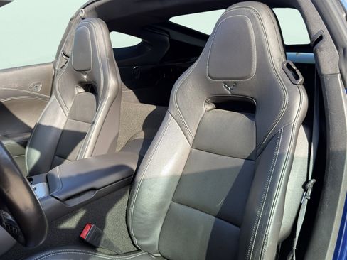 Used 2018 Chevrolet Corvette Stingray Coupe image 17