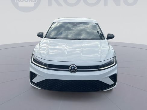 Used 2025 Volkswagen Jetta Sport FWD image 19