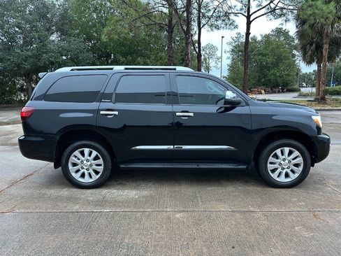 Used 2019 Toyota Sequoia Platinum image 2