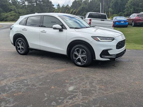 Used 2023 Honda HR-V EX-L image 9