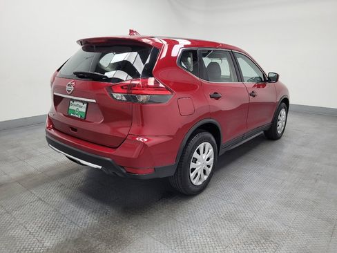 Used 2017 Nissan Rogue S FWD image 9